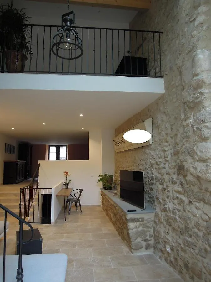 Hébergement de vacances Villa La Bourgade à Céreste France