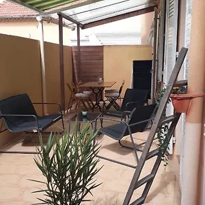  Hébergement de vacances La Petite Maison